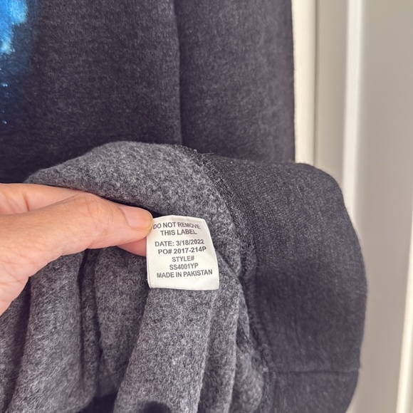 Universal Black Sweater Classic Pullover - Picture 9 of 9